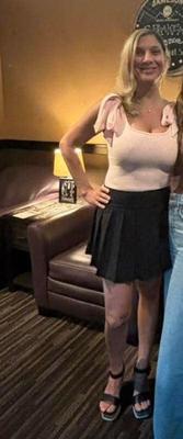 Sexy Milf Lauren