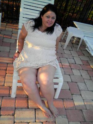 Plump MILF Smoking Hot 