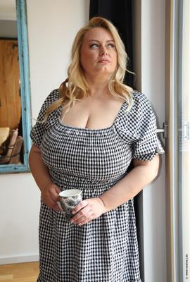 Pamela Comeback 