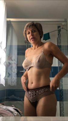 DEUX REINES DU NET EN LINGERIE