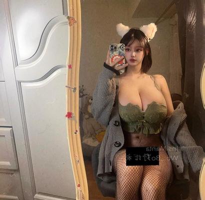 BIG TITS Selfie ASIAN PRINCESS Bimbo and Candid Slut #