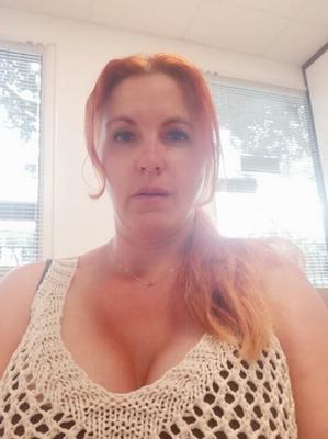 Brigitte milf gros seins bandants