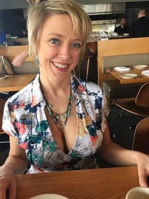 Meine Lieblings -MILF zu Hause, am Set, in der Öffentlichkeit