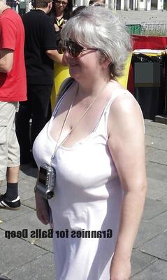 Omas für Bälle tief