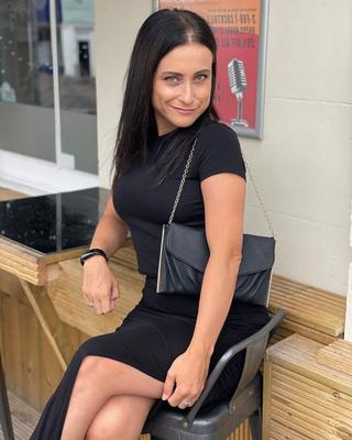 Online Beauty Nicole