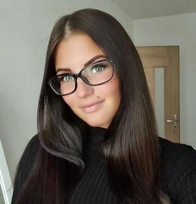 Janka Sexy Furvy Beauty Brunette Girl с Glasse Hot Shots