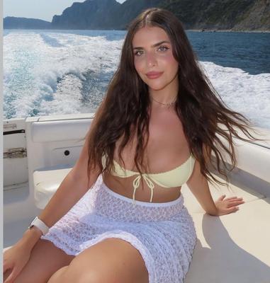Luscious Ava M