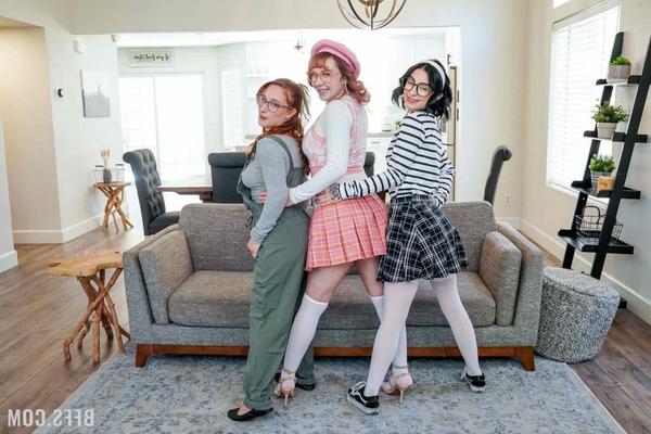 BFFS AVA SINCLAIR A fucking great girls afternoon