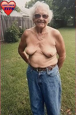 Blaue Jeans und Oma -Busen .....